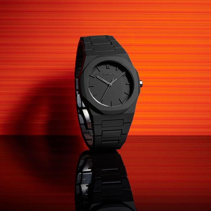 Bond Beyond Time: Aura Watch + Couple Broken Black Heart Necklace Set